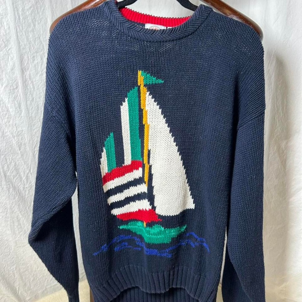 Navy blue vintage 90s knit crewneck‎ sweater with sailboat design sweater